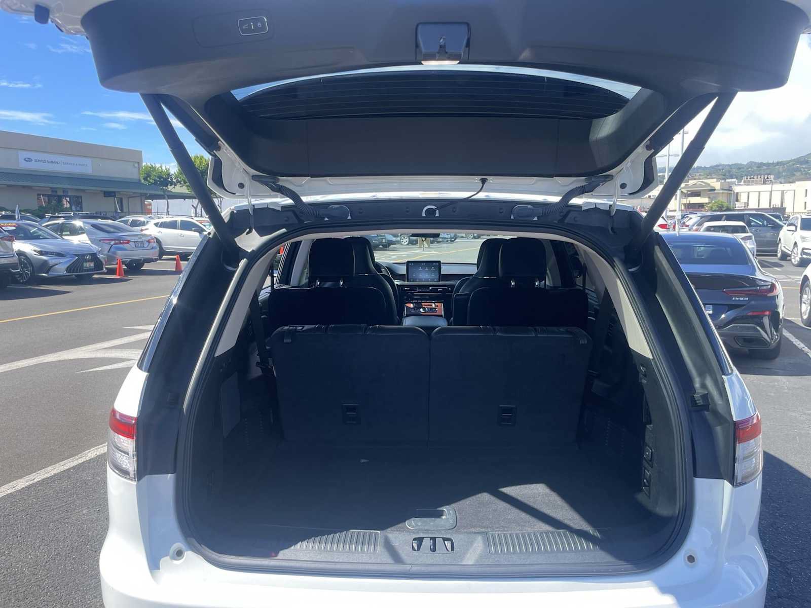 Used 2023 Lincoln Aviator Reserve w/ Equipment Group 201A RWD image 21