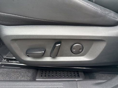 Used 2023 Nissan Rogue SV w/ SV Premium B Package image 13