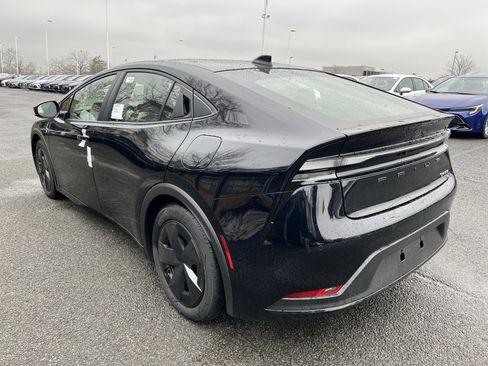 New 2026 Toyota Prius SE image 6