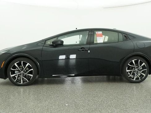 New 2026 Toyota Prius Plug-In Hybrid FWD image 19