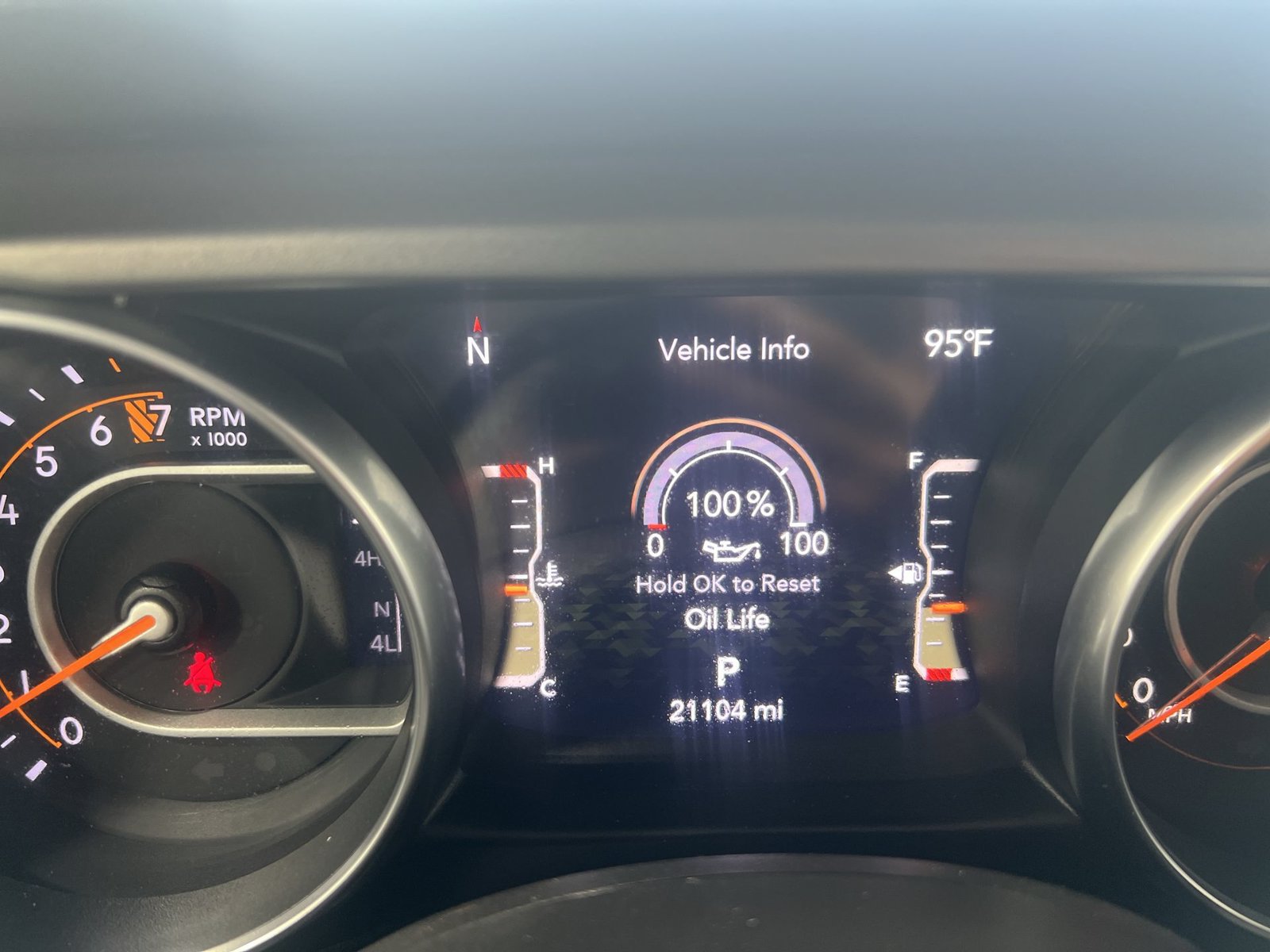 Used 2023 Jeep Gladiator Sport AWD/4WD image 15