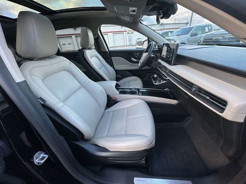 Used 2025 Lincoln Corsair FWD w/ Equipment Group 101A image 25