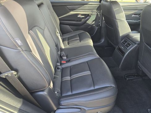 Used 2025 MAZDA CX-90 3.3 Turbo w/ Select Package image 18