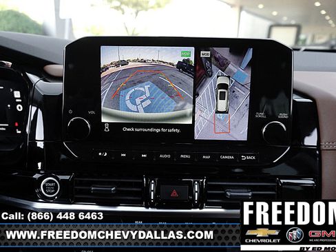 Used 2024 Nissan Pathfinder Platinum w/ Cargo Package image 19