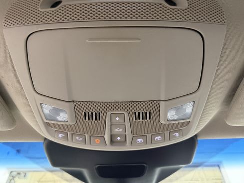 Used 2019 Lincoln Nautilus Reserve FWD image 16