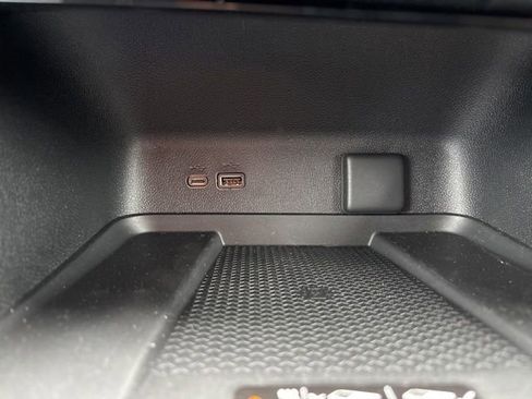 New 2026 Chevrolet Traverse LT FWD image 25