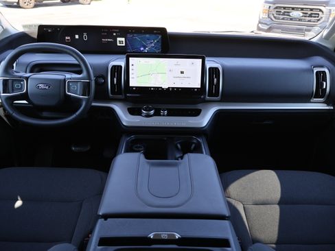 Used 2025 Ford Expedition Max Active image 23