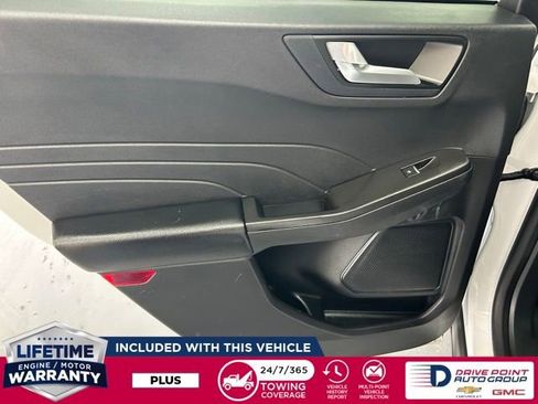 Used 2021 Ford Escape SE image 24