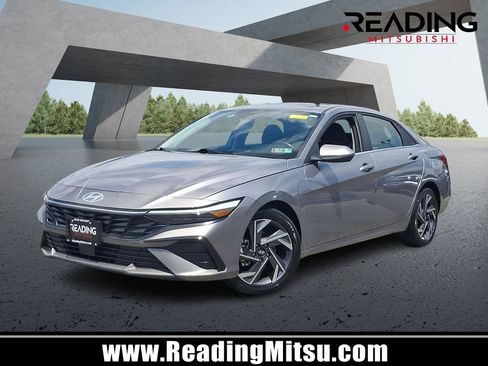 Used 2025 Hyundai Elantra SEL FWD image 1