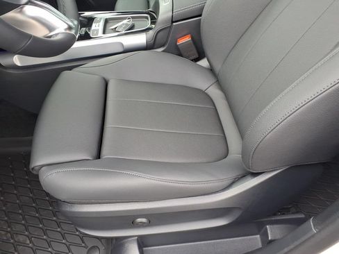 Certified 2026 Mercedes-Benz GLB 250 4MATIC image 15