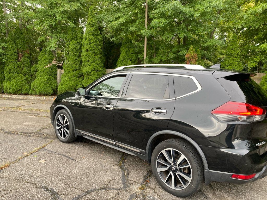Used 2018 Nissan Rogue SL w/ Premium Package AWD/4WD image 3
