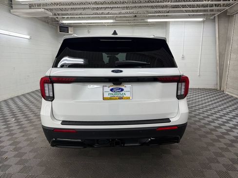 New 2026 Ford Explorer ST-Line RWD image 8