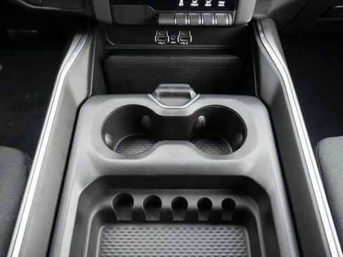 New 2026 RAM 1500 4x4 Crew Cab image 21