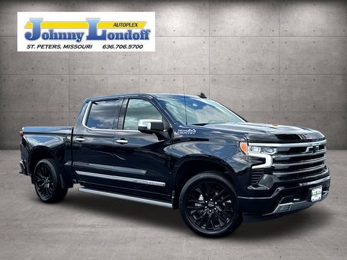 Used 2024 Chevrolet Silverado 1500 High Country AWD/4WD image 1