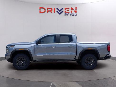 New 2025 GMC Canyon Elevation w/ Convenience Package image 2