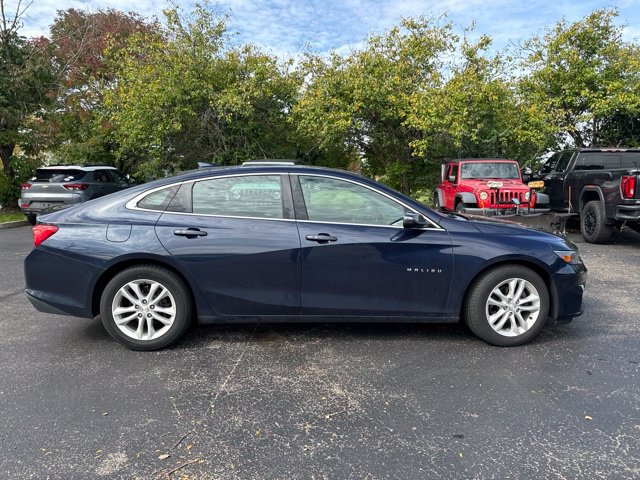 Used 2017 Chevrolet Malibu LT FWD image 5