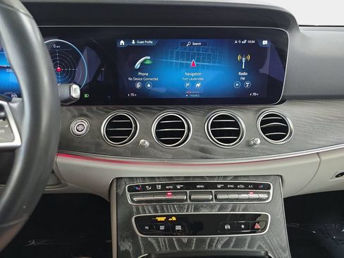 Used 2022 Mercedes-Benz E 350 Sedan image 23