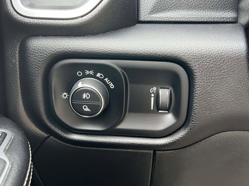 Used 2024 RAM 2500 Big Horn w/ Bed Utility Group image 21