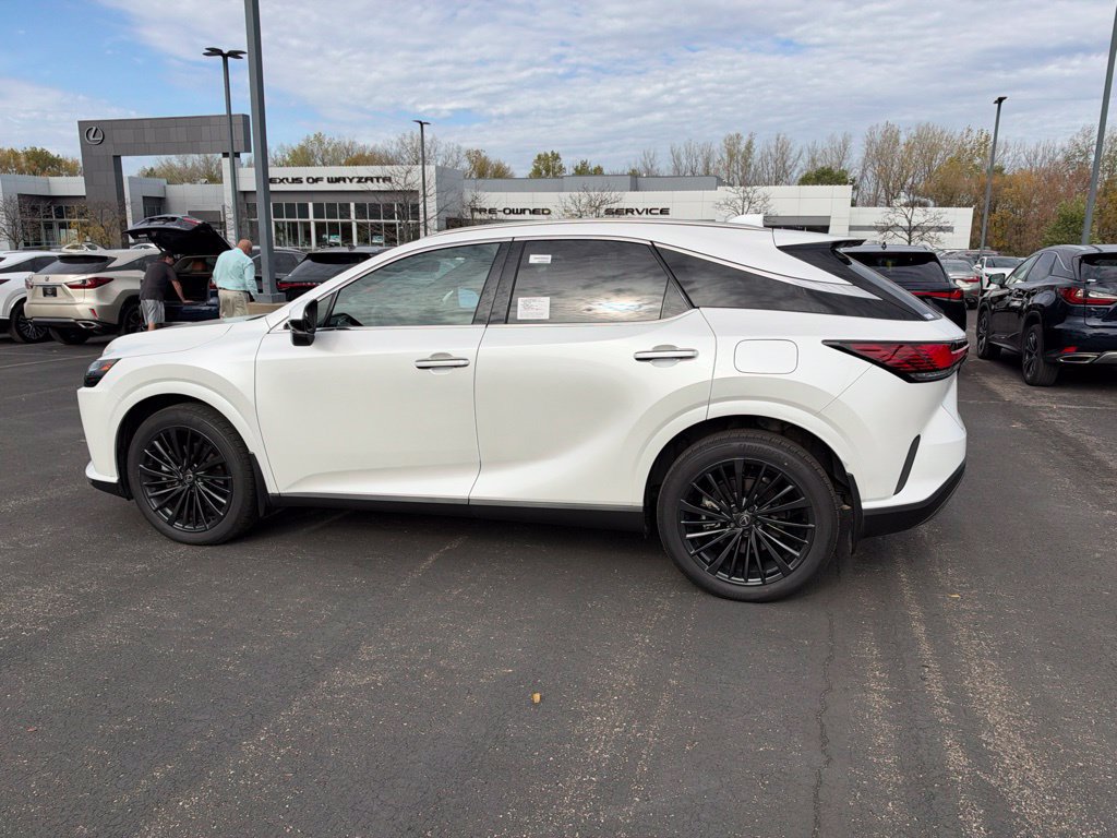 Certified 2026 Lexus RX 450h AWD w/ Convenience Package image 42