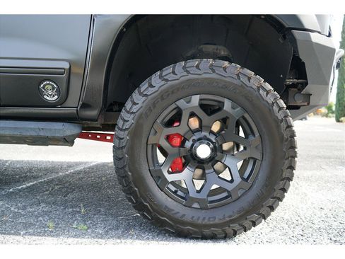Used 2021 Chevrolet Silverado 1500 RST w/ Convenience Package II AWD/4WD image 13