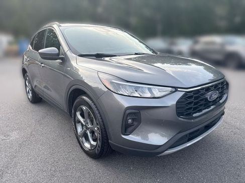 Used 2025 Ford Escape ST-Line Select AWD/4WD image 2