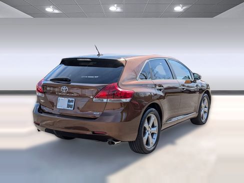 Used 2013 Toyota Venza XLE image 9