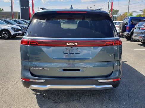 Certified 2022 Kia Carnival SX Prestige FWD image 5
