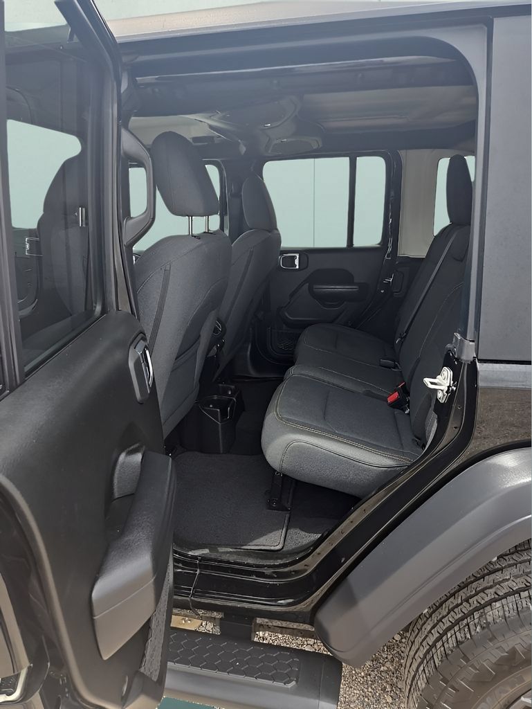 Used 2024 Jeep Wrangler Unlimited Sport AWD/4WD image 28