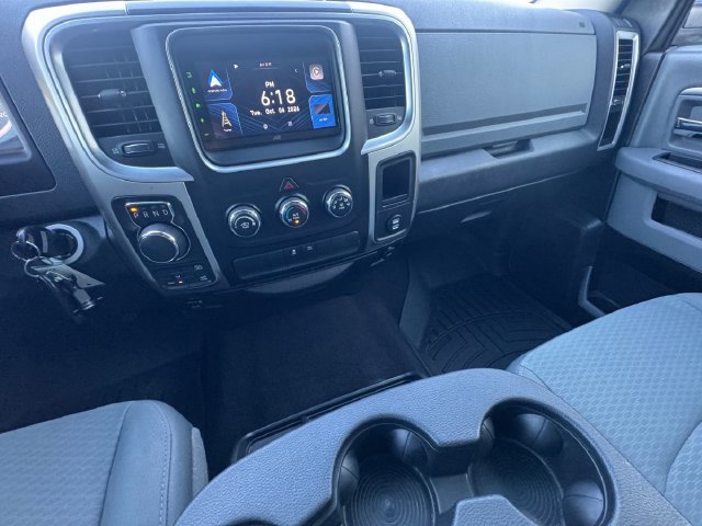 Used 2018 RAM 1500 Classic SLT AWD/4WD image 3