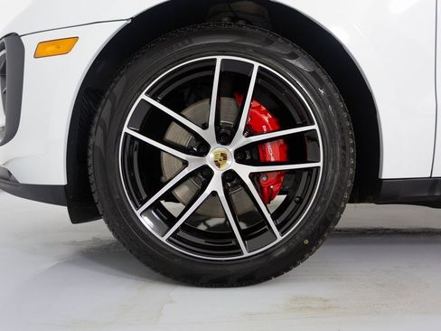 New 2026 Porsche Macan S image 11