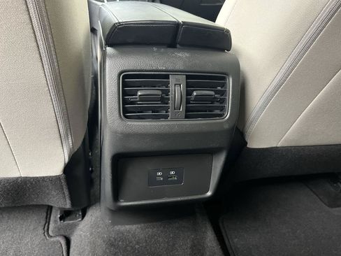Used 2023 Nissan Rogue SV AWD/4WD image 12