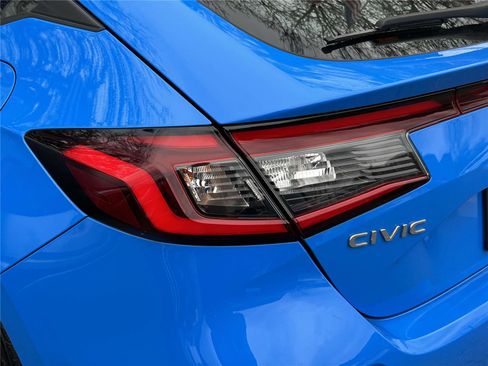 Used 2022 Honda Civic Sport image 13