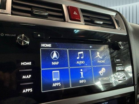 Used 2017 Subaru Outback 2.5i Limited image 2