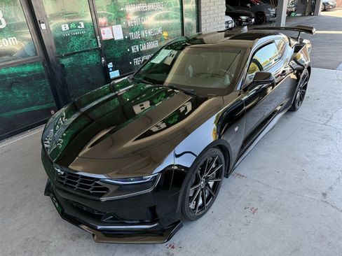 Used 2021 Chevrolet Camaro LT RWD image 2