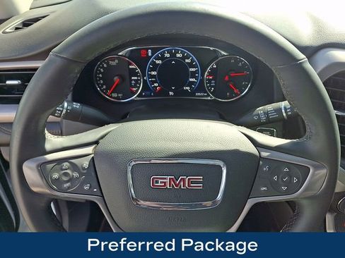 Used 2023 GMC Acadia AT4 w/ Technology Package AWD/4WD image 4