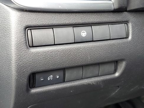Used 2021 Nissan Rogue SV AWD/4WD image 13