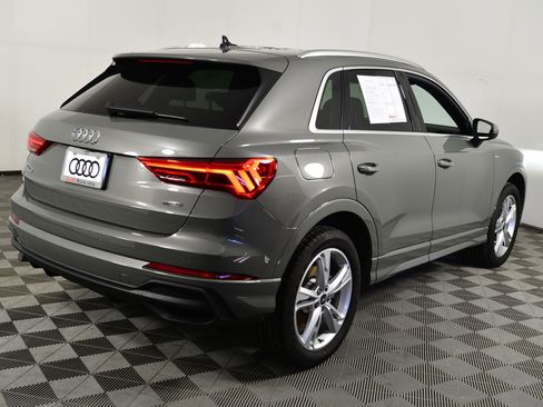 Certified 2023 Audi Q3 2.0T Premium w/ Convenience Package image 9