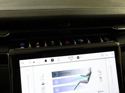 Used 2023 Jeep Grand Cherokee 30th Anniversary image 33