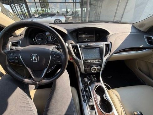 Used 2019 Acura TLX FWD image 5