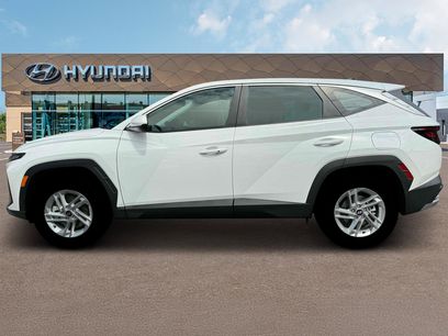 New 2025 Hyundai Tucson SE