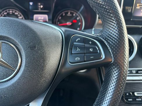 Used 2019 Mercedes-Benz GLC 300 4MATIC w/ Premium Package image 22