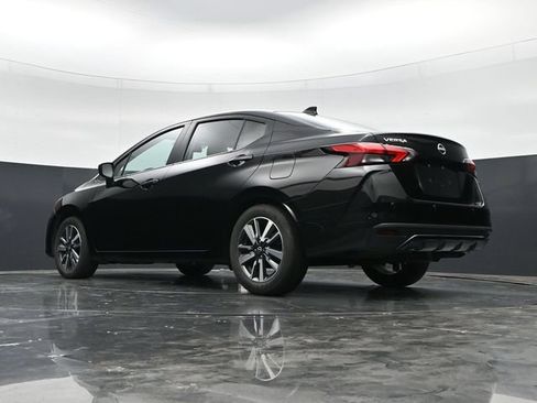 Used 2025 Nissan Versa SV FWD image 43