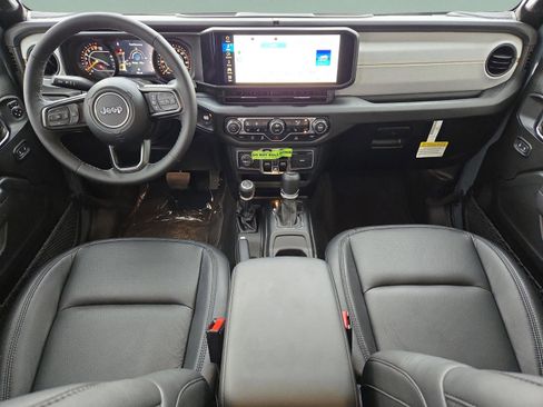 New 2025 Jeep Gladiator Sport image 25