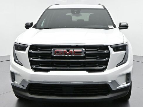 Used 2024 GMC Acadia Elevation w/ Luxury Package FWD image 2