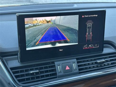 Used 2023 Audi Q5 2.0T Premium w/ Convenience Package image 29