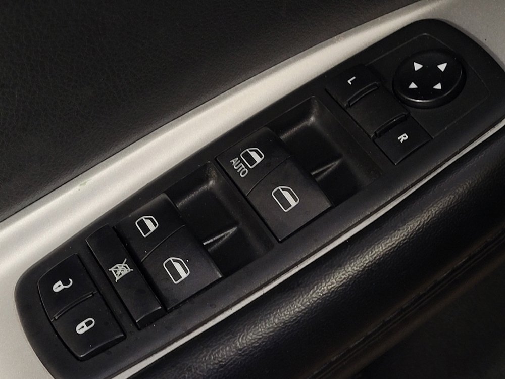 Used 2019 Dodge Journey SE w/ Connectivity Group FWD image 27