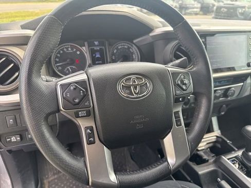 Used 2021 Toyota Tacoma SR5 w/ Trail Edition AWD/4WD image 19
