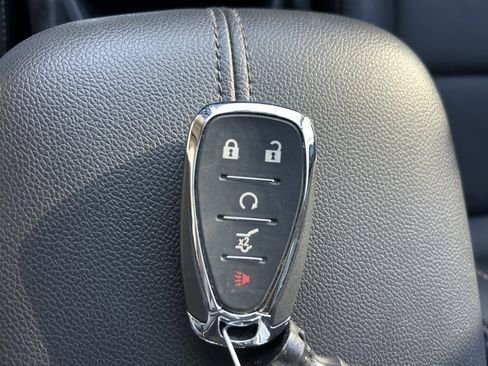 Used 2018 Chevrolet Equinox Premier image 33