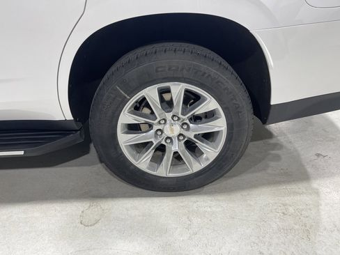Used 2023 Chevrolet Tahoe Premier AWD/4WD image 10
