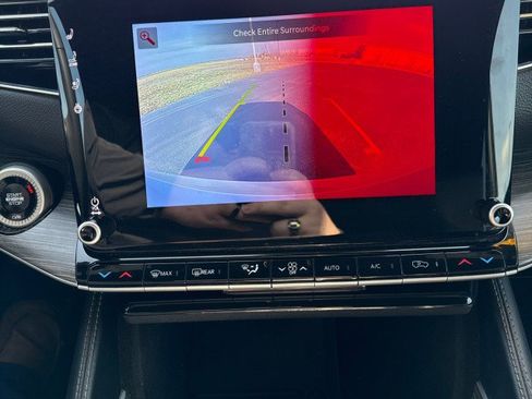 Used 2024 Jeep Wagoneer Series II image 33